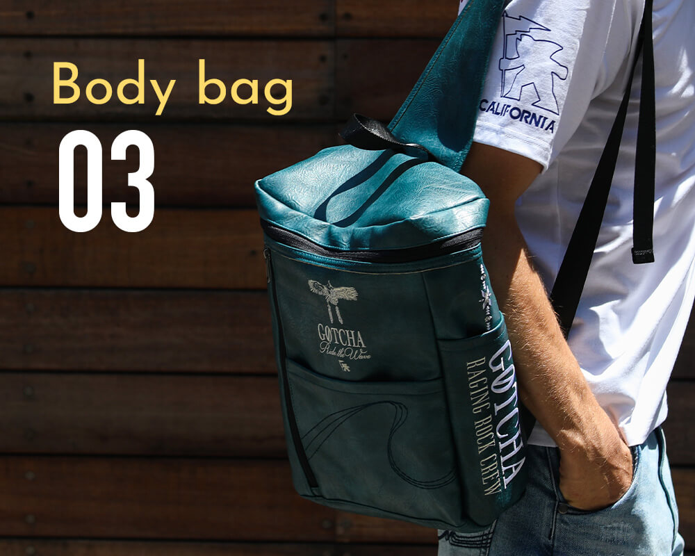 ボディバッグ