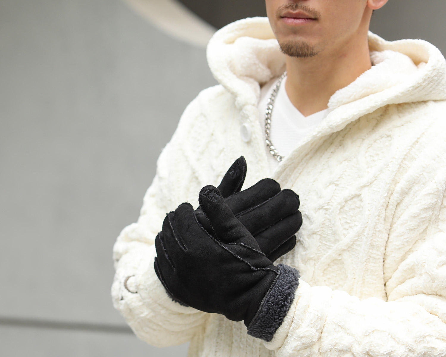 ポリスウェード ファー 手袋