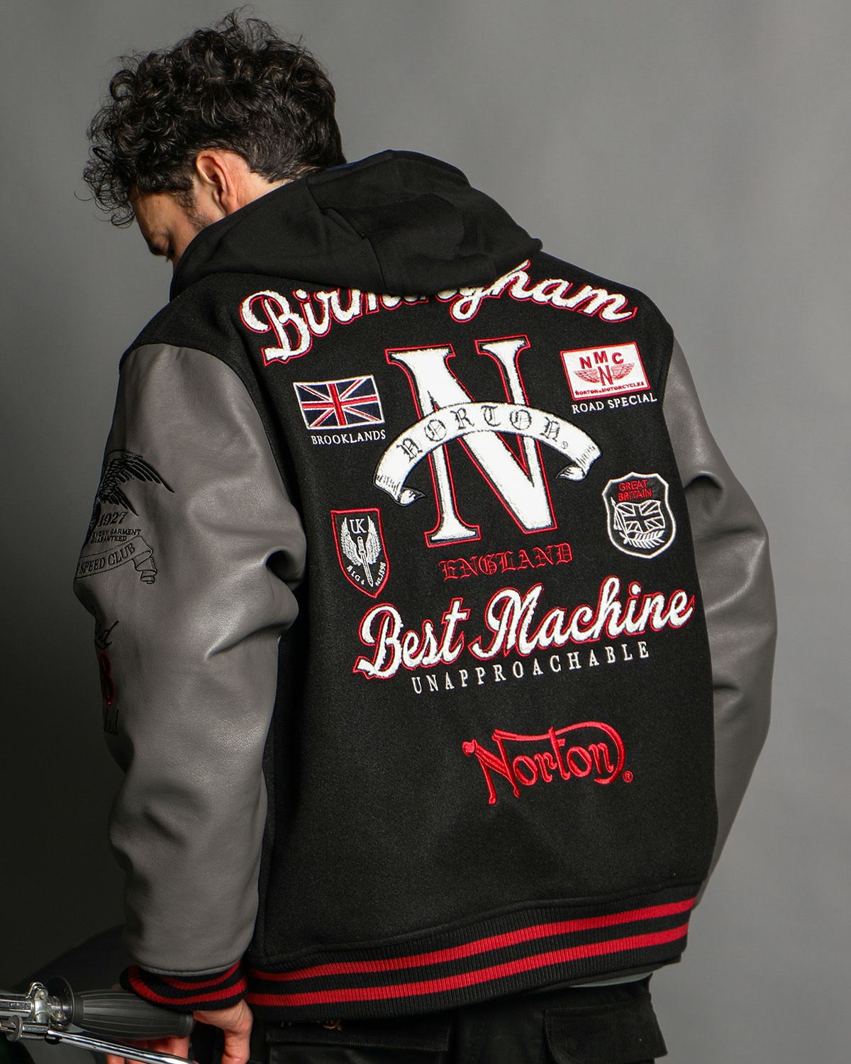 サガラ スタジャン