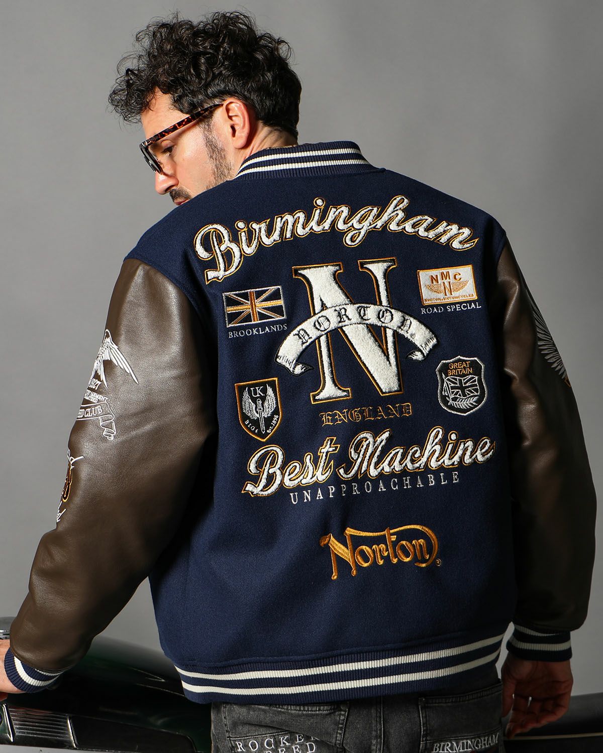 サガラ スタジャン