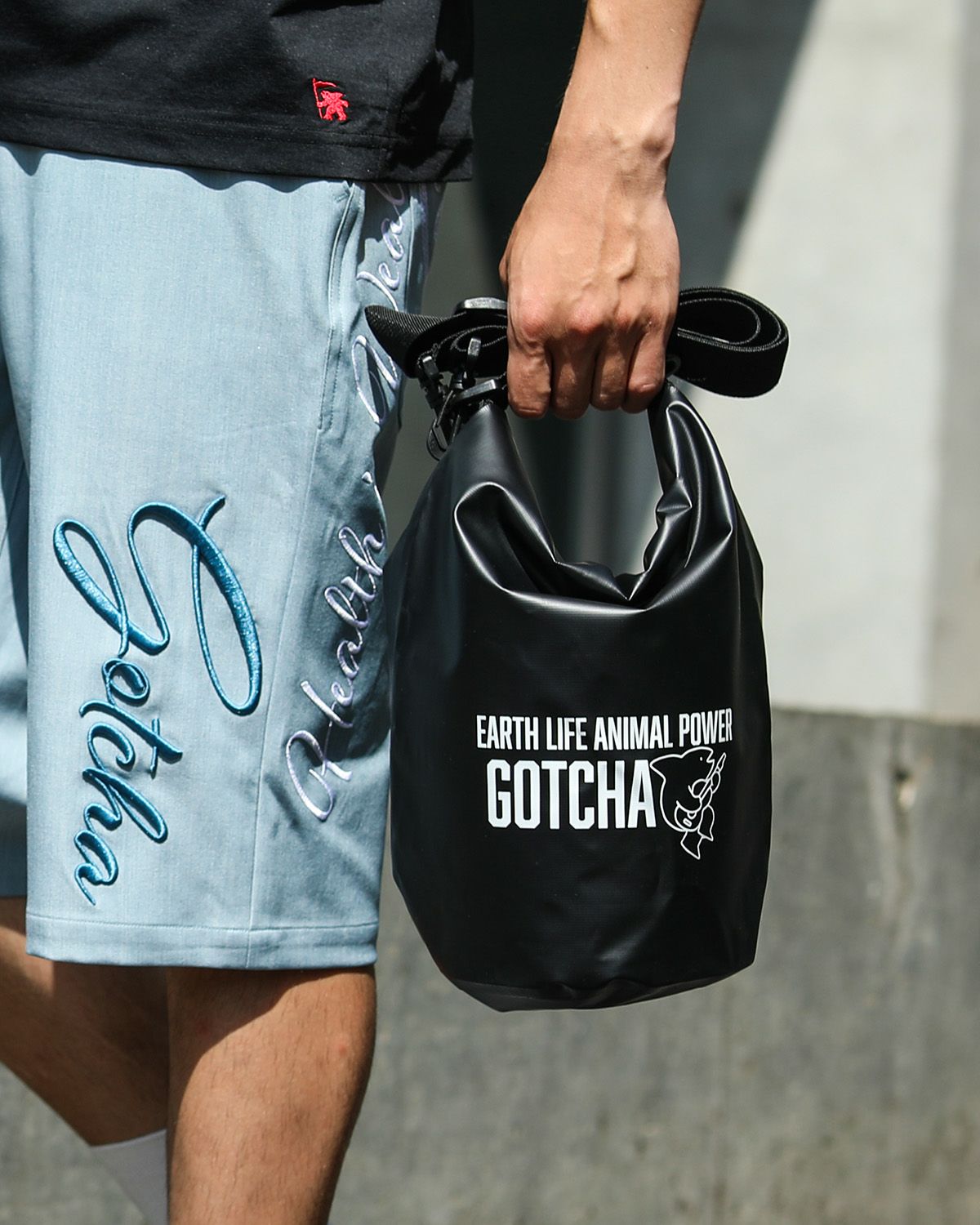 雨の日 スタイル 雨に強い 防水 アイテム