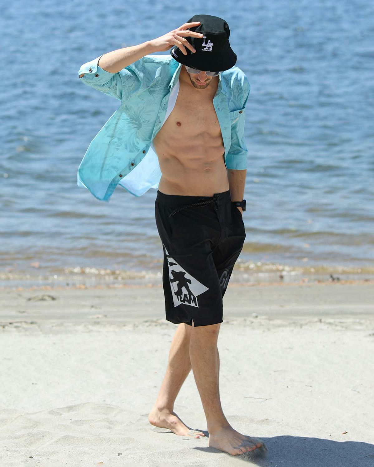 雨の日 スタイル 雨に強い 撥水 アイテム