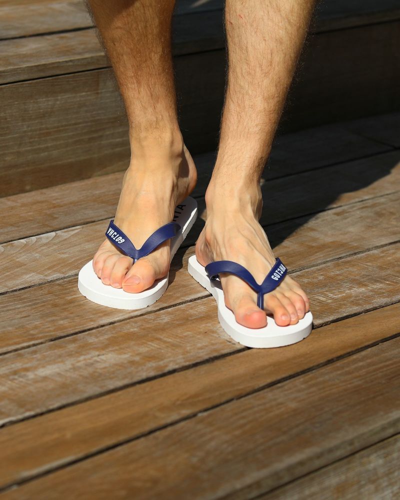 雨の日 スタイル 雨に強い 撥水 アイテム