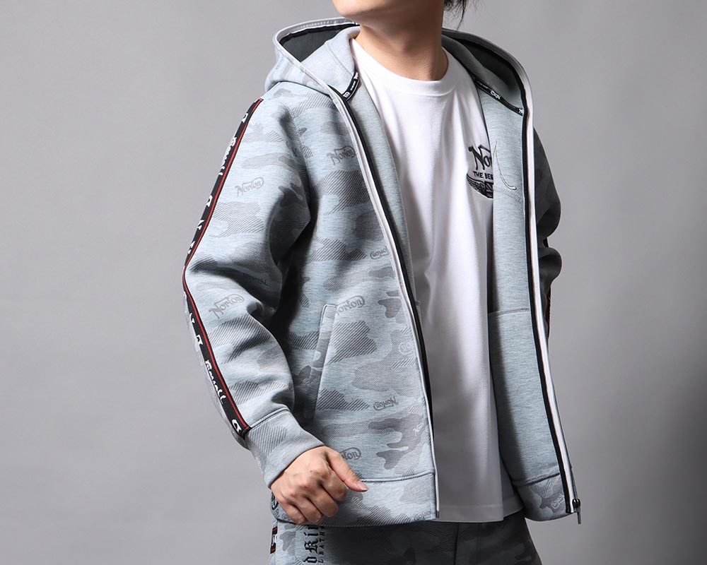 長袖×ショーツで決める、春の軽やかスタイル