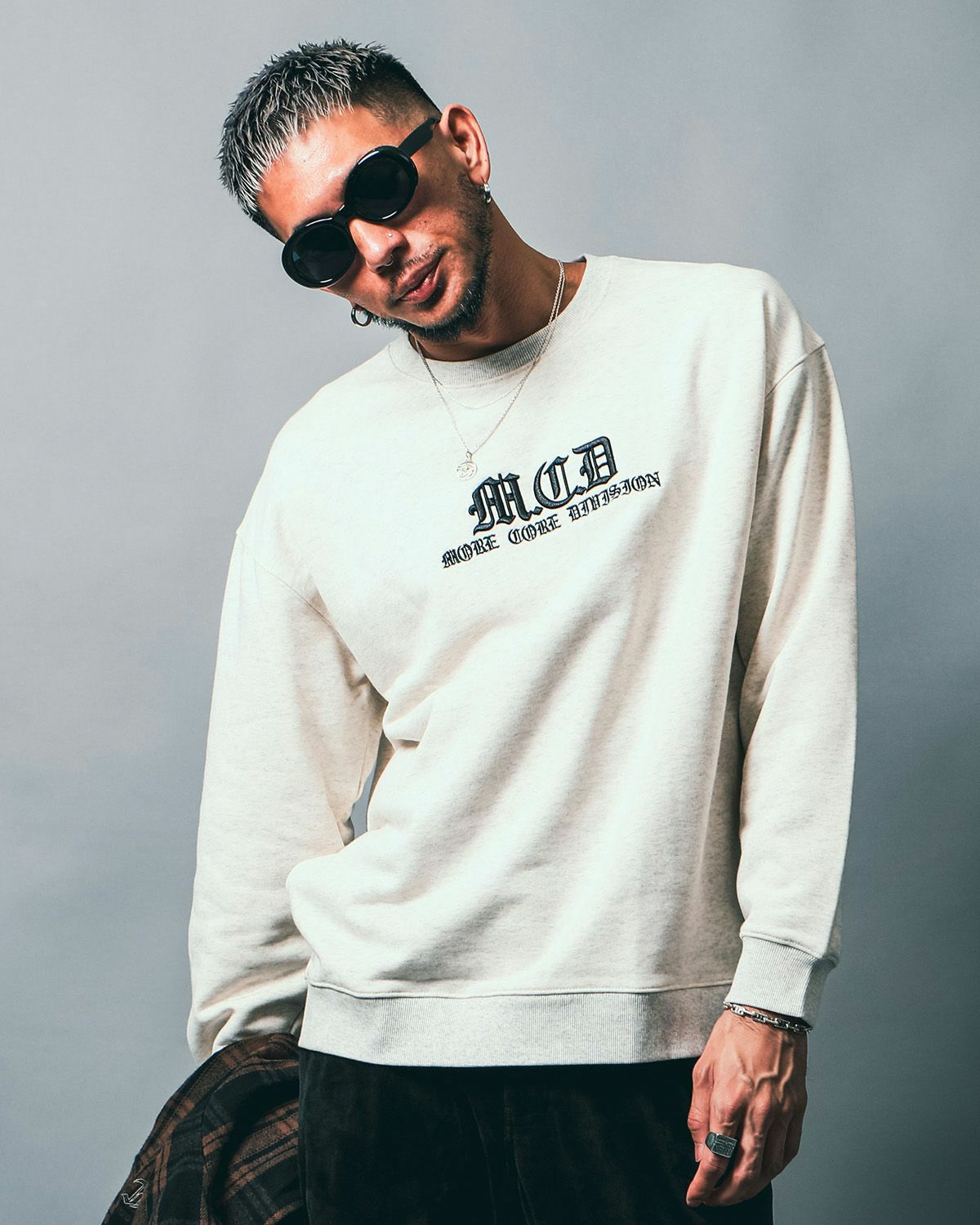 ベーシック 3D刺繍 トレーナー