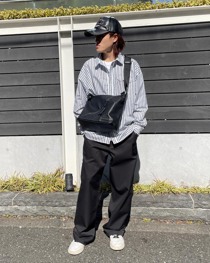 ロゴベルト PU ショルダーバッグ