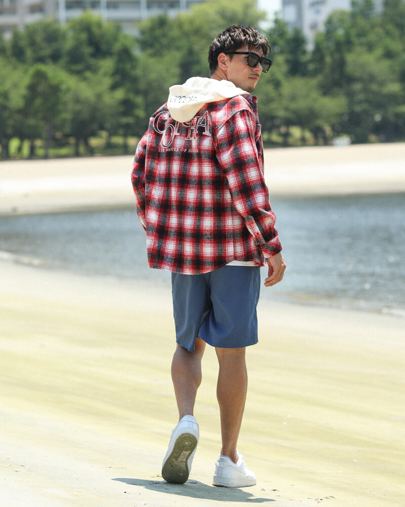 フード付き 叩きつけ チェックシャツ
