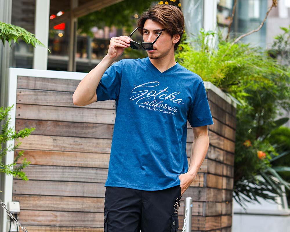 ハイブリッド フラワー ロゴ Vネック Tシャツ