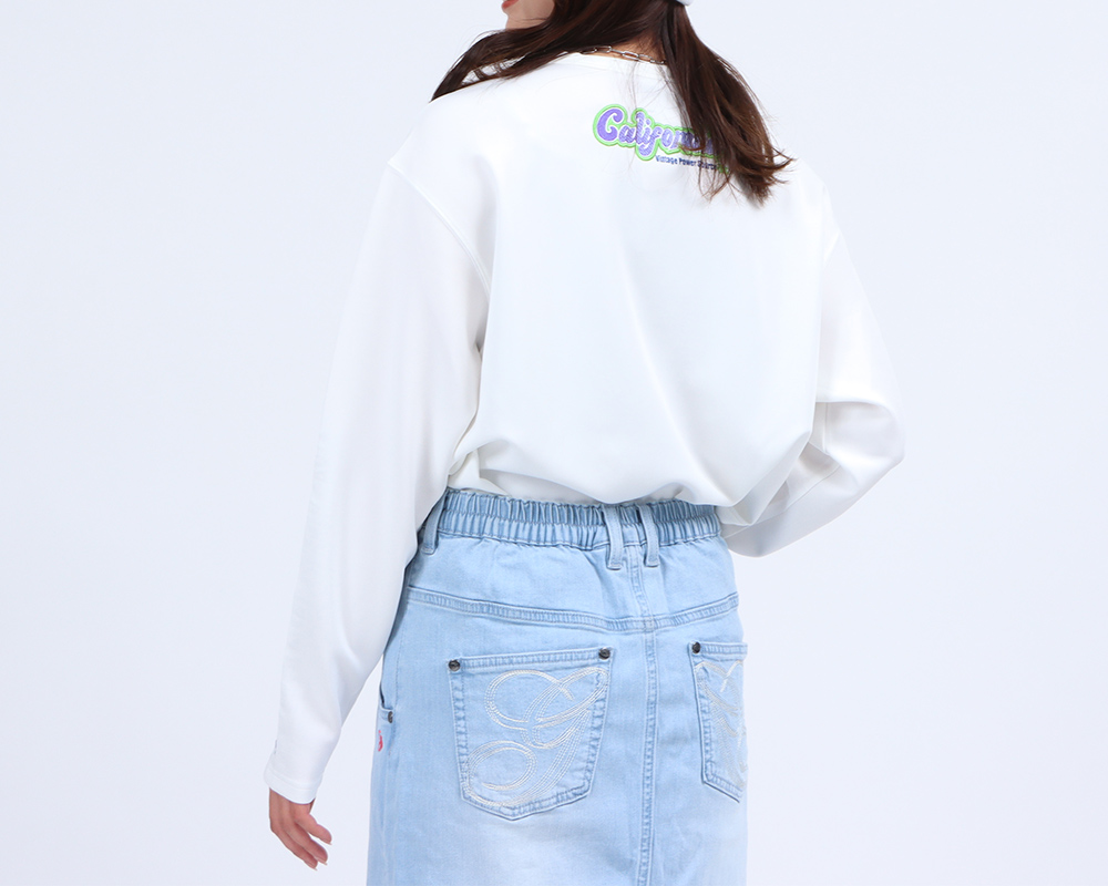 ドロップショルダーグラデ刺繍カラーロンT