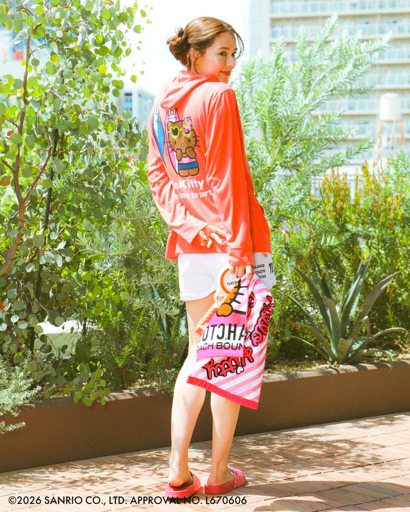 Hello Kitty x GOTCHA