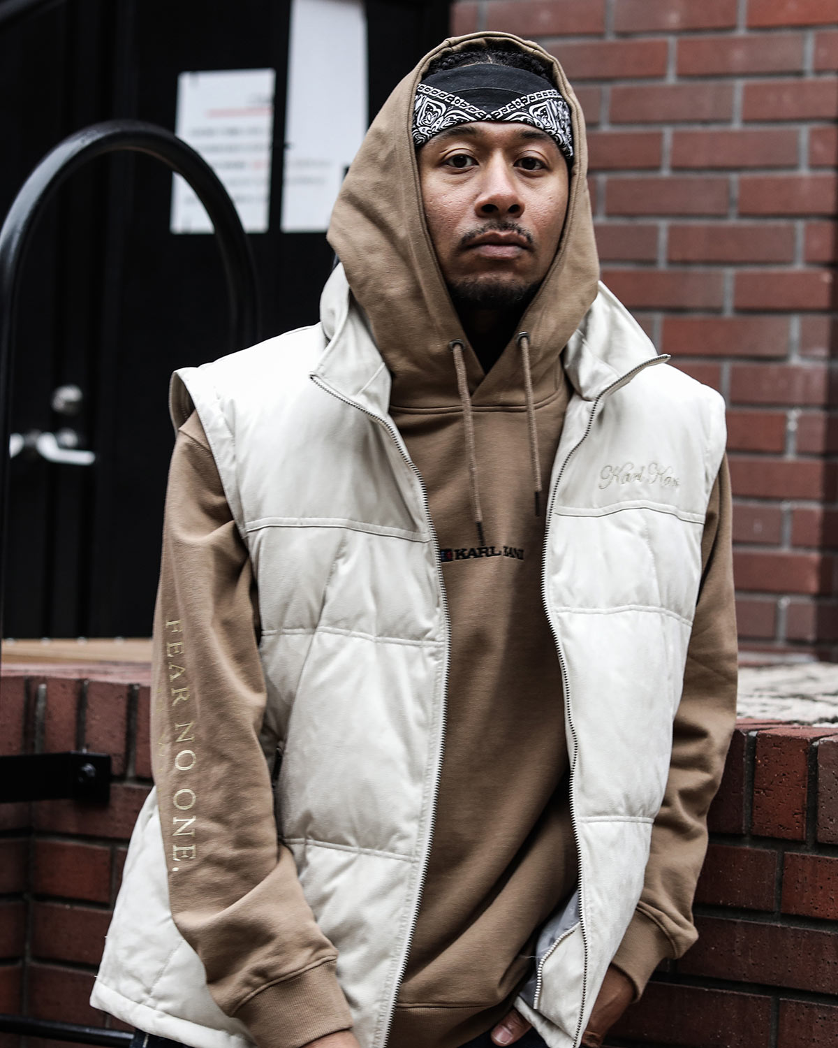 ポリスウェード Wフロント 袖脱着 ダウンジャケット