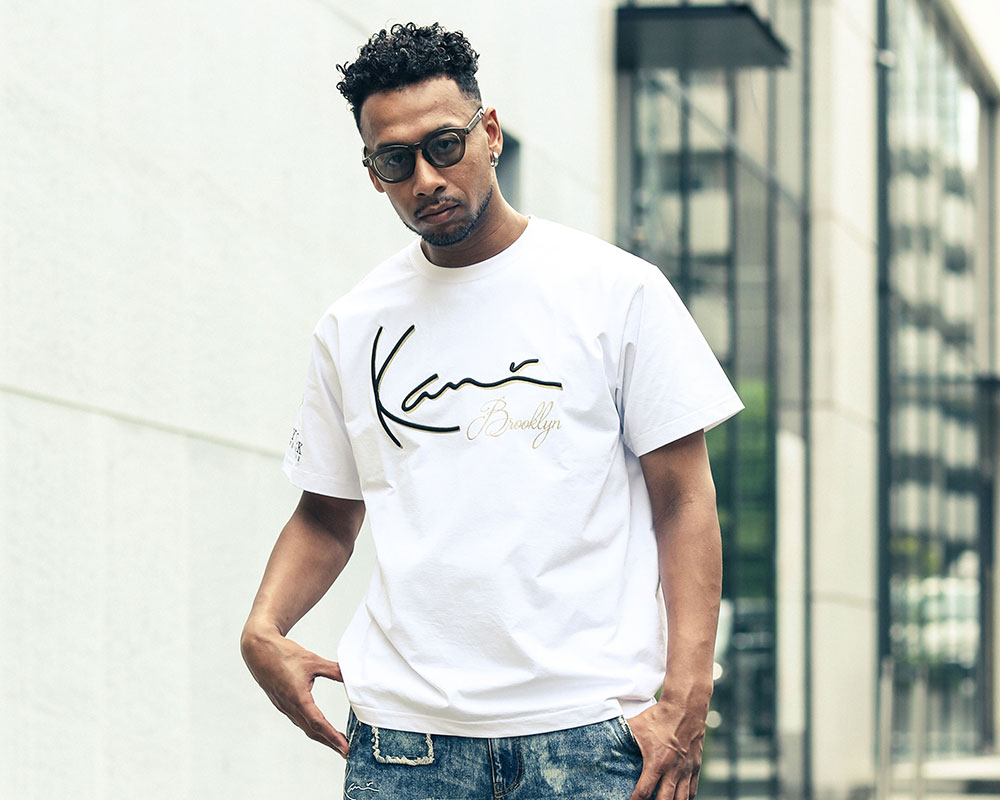 ハイブリッド メタリック Tシャツコーデ