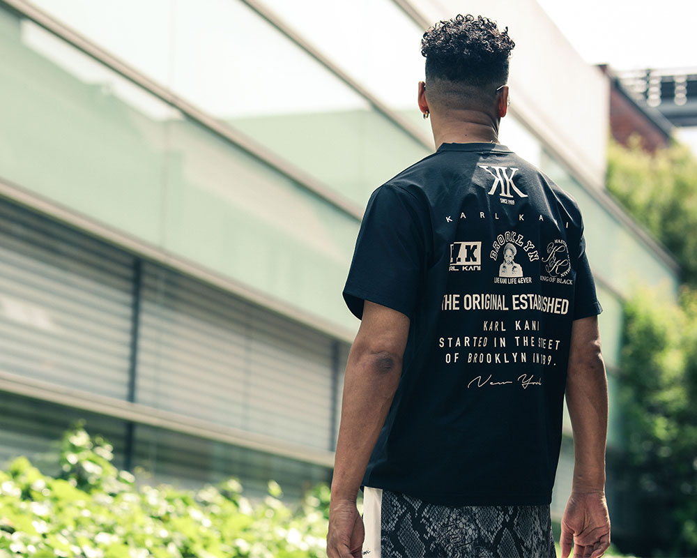 ハイブリッド Vネック Tシャツコーデ