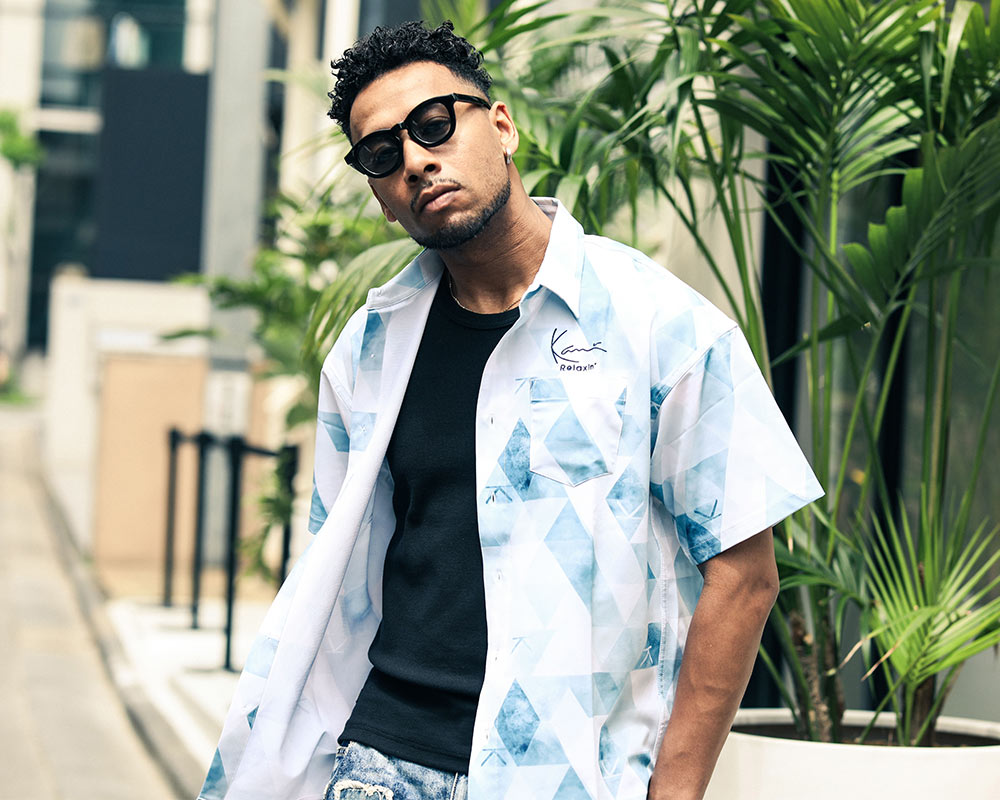 ハイブリッド スクエアー スモーク 半袖 シャツコーデ