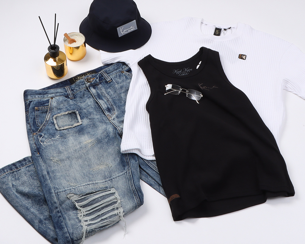 ONLINE STORE STAFF KANIコーデ