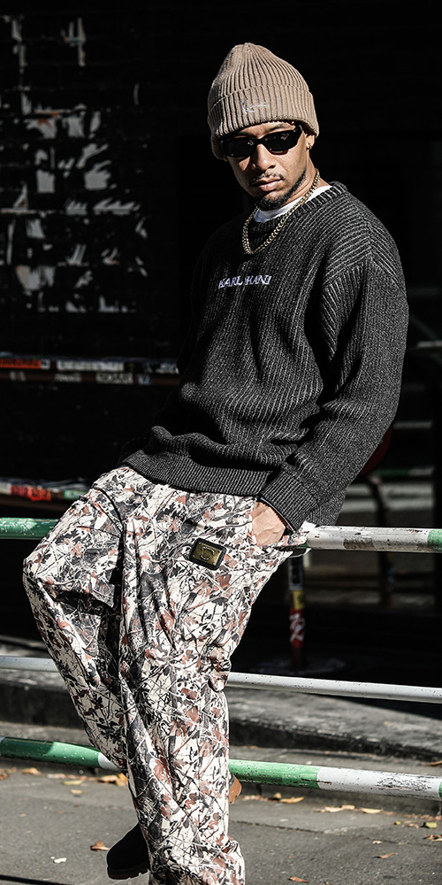 リミテッドウォッシャブルセンターロゴセーター