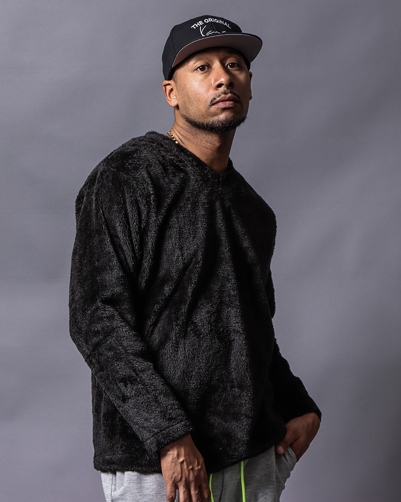 ショートファー VネックロンT