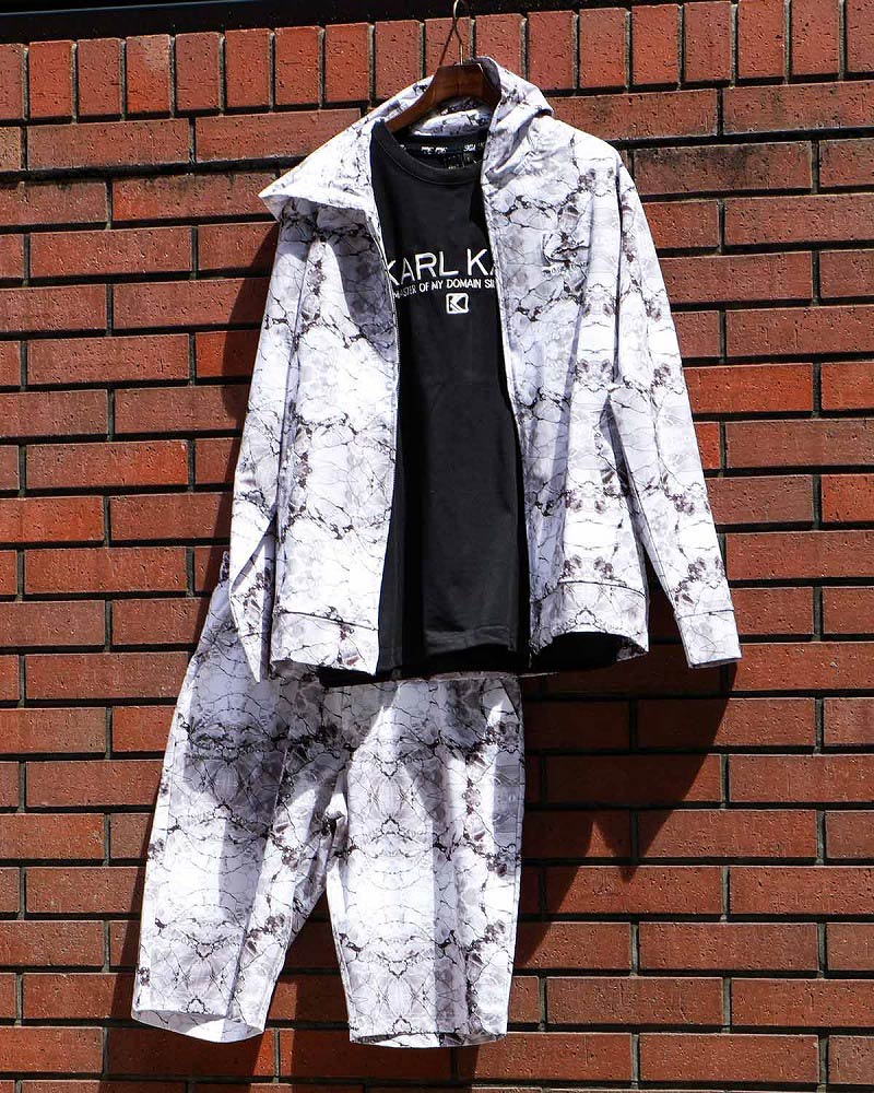 リミテッド ドライ UVカット ベーシック
モノトーン クルー T	スタイリング