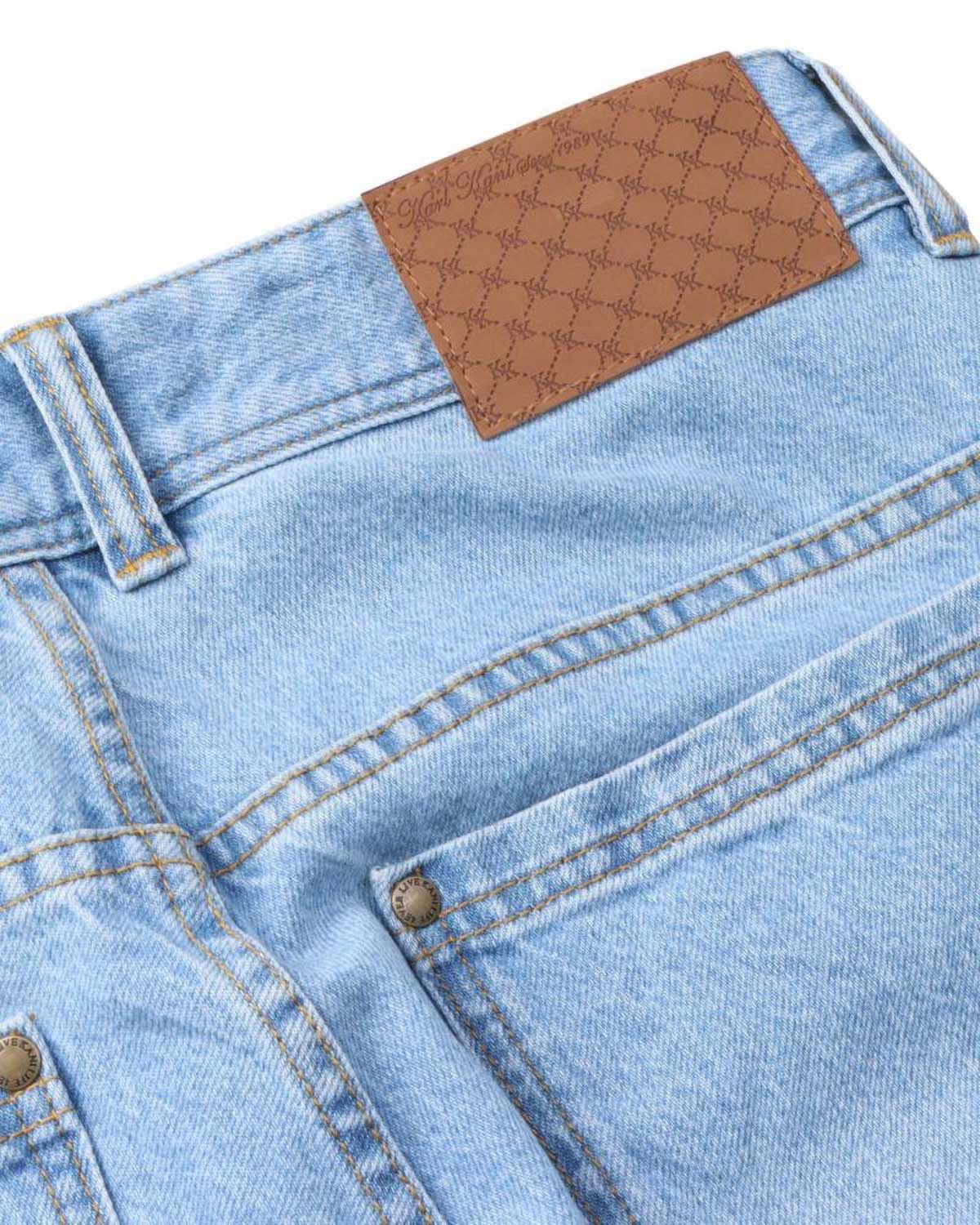 ブーツカットデニム