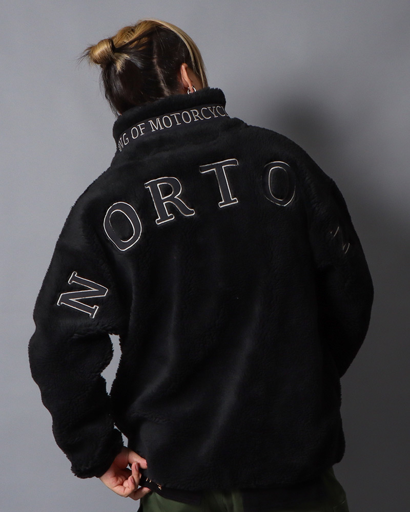 スタンドボア ジップパーカー