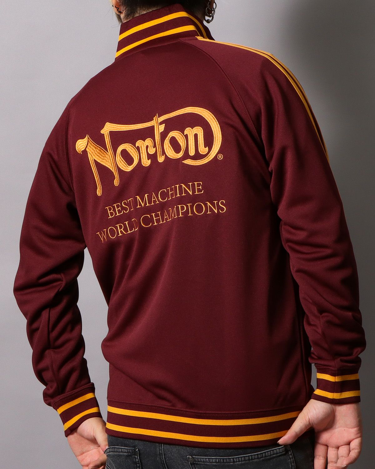 4段 スムース トラックジャケットワイン背面