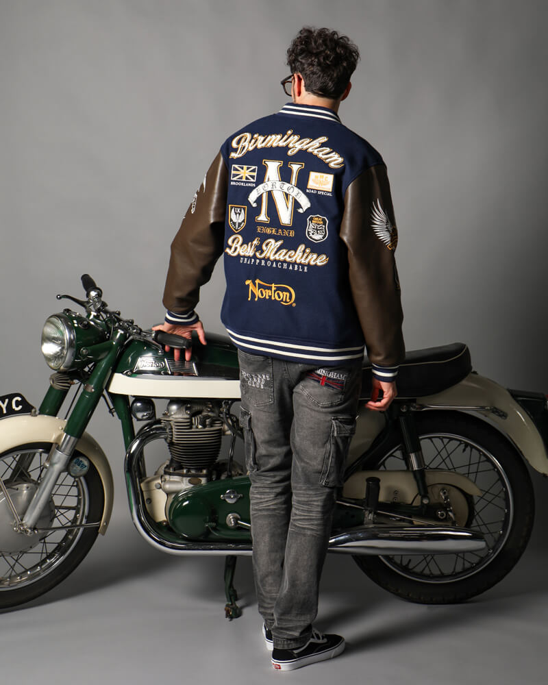 サガラ スタジャン