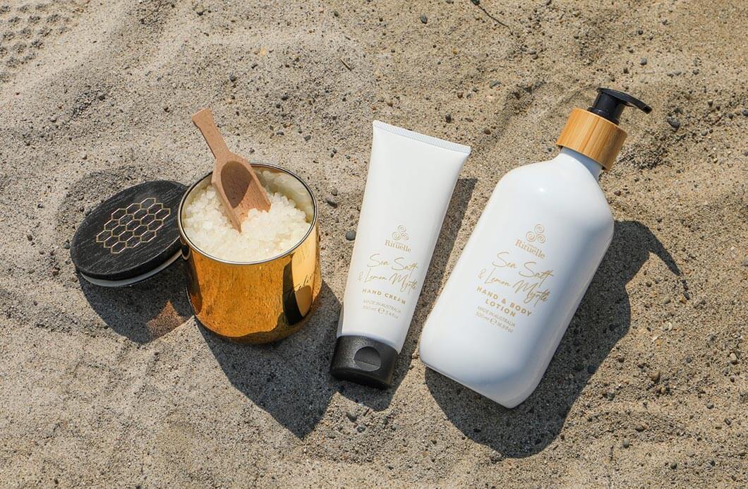 SH ハンド&ボディローション 500mlとSH ハンドクリーム 100mlとTLJH フレグランスバスソルト 300gイメージ